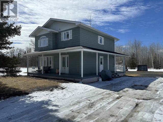1663 11 Hwy S, House detached with 4 bedrooms, 1 bathrooms and null parking in Cochrane ON | Image 2