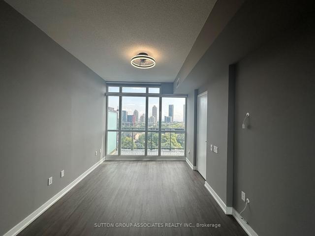 1003 - 775 King St W, Condo with 1 bedrooms, 1 bathrooms and 1 parking in Toronto ON | Image 4