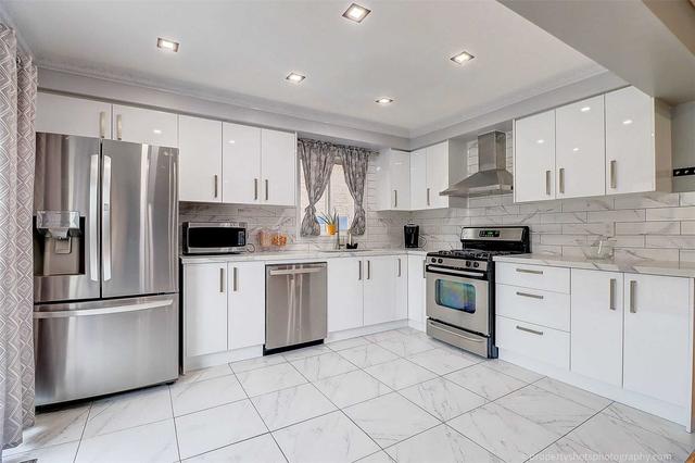 136 Millcar Dr, House semidetached with 3 bedrooms, 4 bathrooms and 4 parking in Toronto ON | Image 35