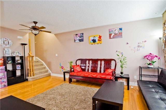 125 - 8 Faithful Way, Townhouse with 3 bedrooms, 2 bathrooms and 1 parking in Markham ON | Image 3