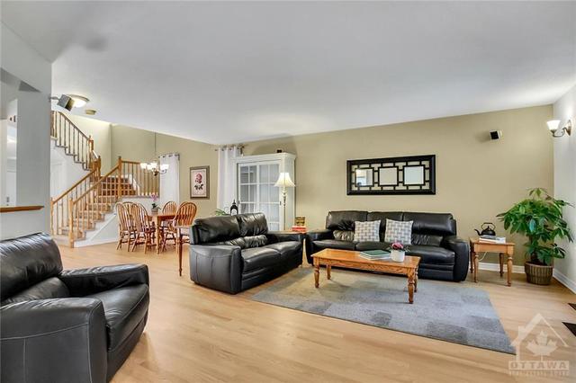 47 Noblesse Avenue, House detached with 4 bedrooms, 3 bathrooms and 6 parking in Ottawa ON | Image 10