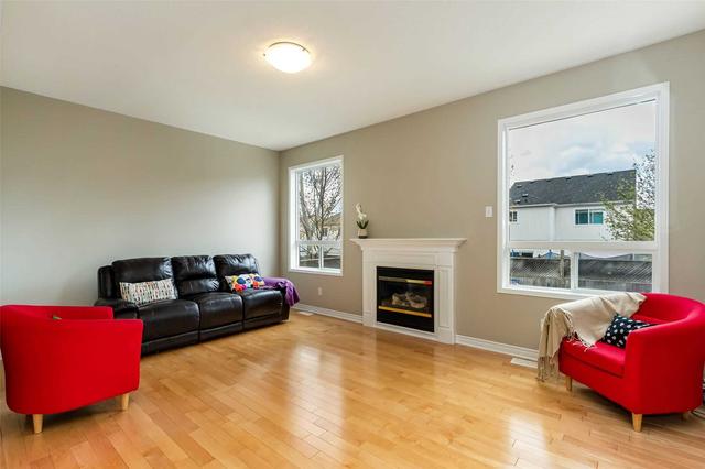 1256 Liveoak St, House detached with 4 bedrooms, 4 bathrooms and 6 parking in Oshawa ON | Image 5