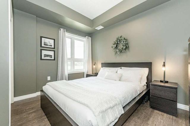 308 - 35 Kingsbury Sq, Condo with 2 bedrooms, 2 bathrooms and 1 parking in Guelph ON | Image 13