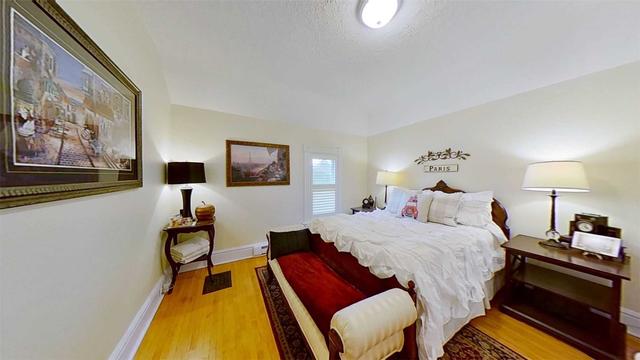 122 Cumberland St, House detached with 3 bedrooms, 2 bathrooms and 5 parking in Barrie ON | Image 5