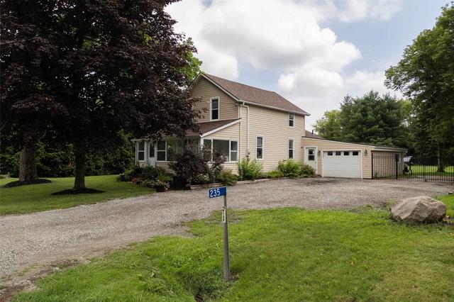 235 Oakland Rd, House detached with 3 bedrooms, 2 bathrooms and 5 parking in Brant ON | Image 12