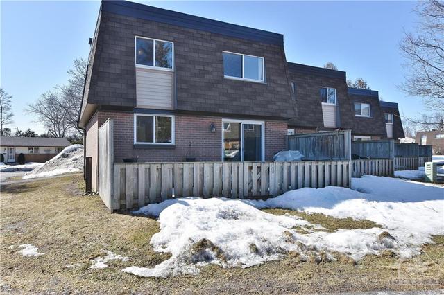207 Ridgepark Private, Townhouse with 3 bedrooms, 3 bathrooms and 1 parking in Ottawa ON | Image 30