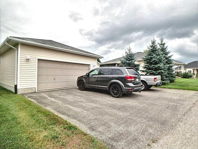 80 Hinkley Tr, House detached with 2 bedrooms, 3 bathrooms and 3 parking in Clarington ON | Image 17