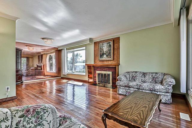 43 Farmcrest Dr, House detached with 3 bedrooms, 3 bathrooms and 5 parking in Toronto ON | Image 28