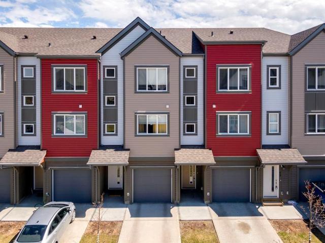44 Copperstone Common Se, House attached with 2 bedrooms, 2 bathrooms and 2 parking in Calgary AB | Card Image