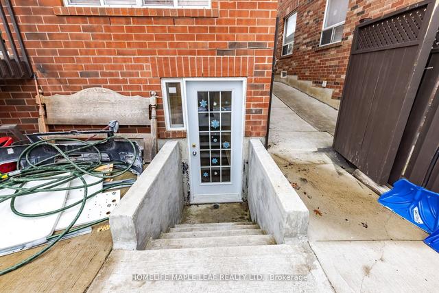 53 Herdwick St, House semidetached with 3 bedrooms, 4 bathrooms and 5 parking in Brampton ON | Image 33