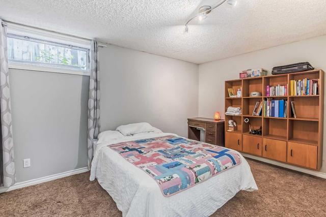 8011 Huntington Street Ne, House detached with 4 bedrooms, 2 bathrooms and 2 parking in Calgary AB | Image 25