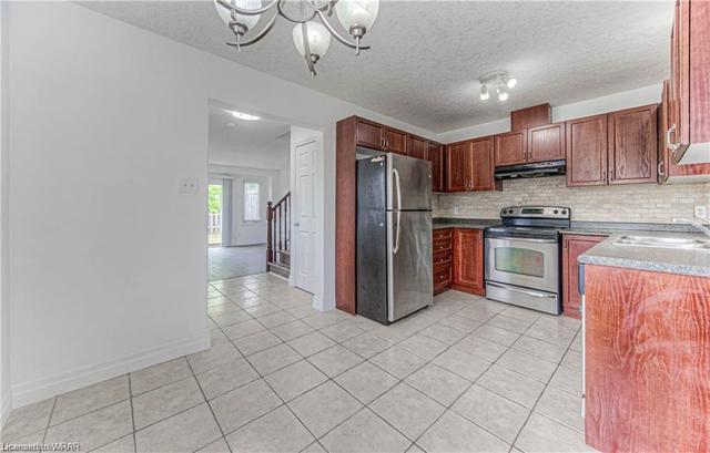 46 - 535 Windflower Crescent, House attached with 2 bedrooms, 1 bathrooms and 1 parking in Kitchener ON | Image 3