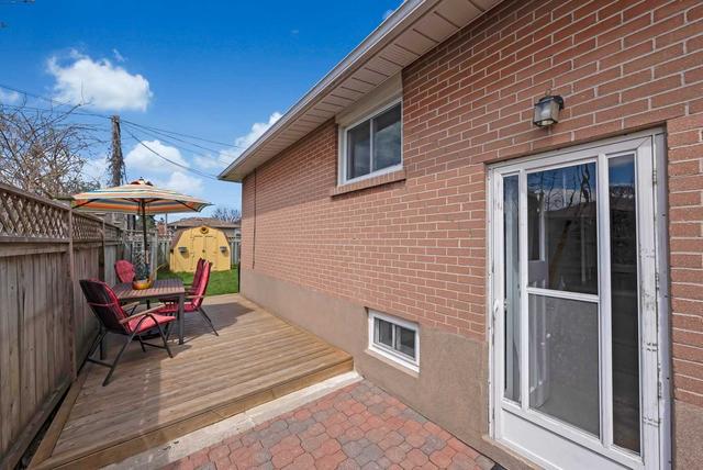 685 Perry Cres, House semidetached with 3 bedrooms, 2 bathrooms and 2 parking in Oshawa ON | Image 17