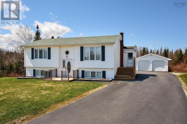 7 Pine Ridge Drive, House detached with 3 bedrooms, 2 bathrooms and null parking in Port Hawkesbury NS | Image 1