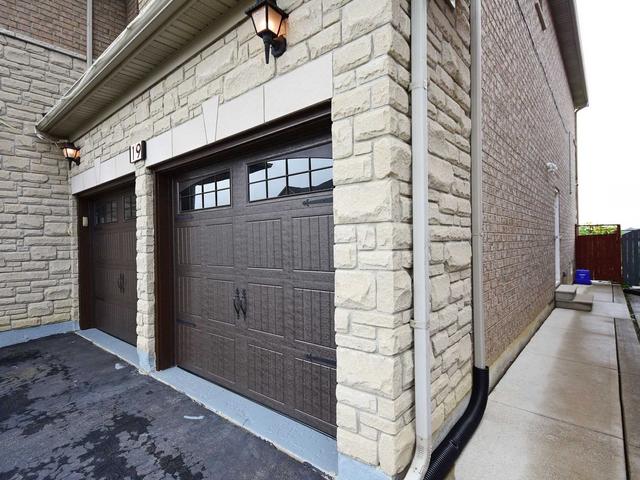 19 Kootenay Pl, House detached with 4 bedrooms, 5 bathrooms and 4 parking in Brampton ON | Image 35