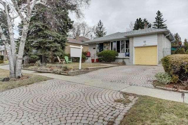 33 Reno Dr, House detached with 3 bedrooms, 2 bathrooms and 2 parking in Toronto ON | Image 1