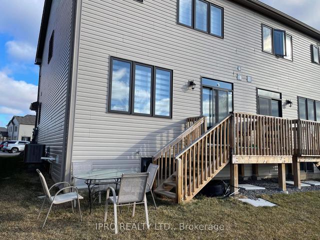 21 - 7789 Kalar Rd, Townhouse with 3 bedrooms, 3 bathrooms and 2 parking in Niagara Falls ON | Image 3