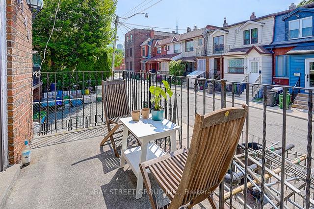 144 Wolseley St, House semidetached with 4 bedrooms, 3 bathrooms and 1 parking in Toronto ON | Image 2