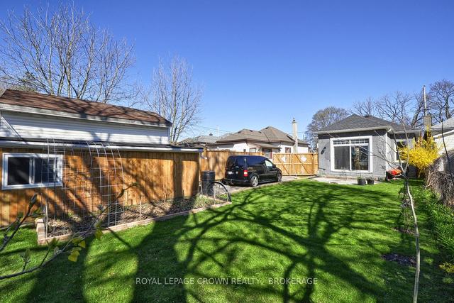 29 Todd St, House detached with 2 bedrooms, 1 bathrooms and 4 parking in Cambridge ON | Image 19