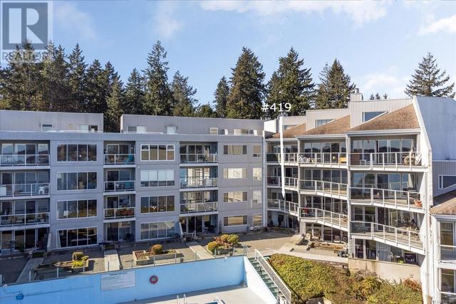 419 - 2562 Departure Bay Rd, Condo with 2 bedrooms, 2 bathrooms and 1 parking in Nanaimo BC | Image 3