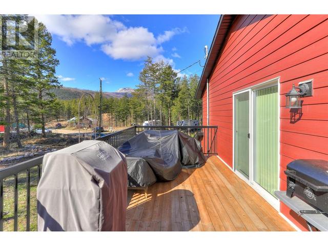 7105 Dunwaters Road, House detached with 4 bedrooms, 2 bathrooms and 4 parking in Central Okanagan West BC | Image 42