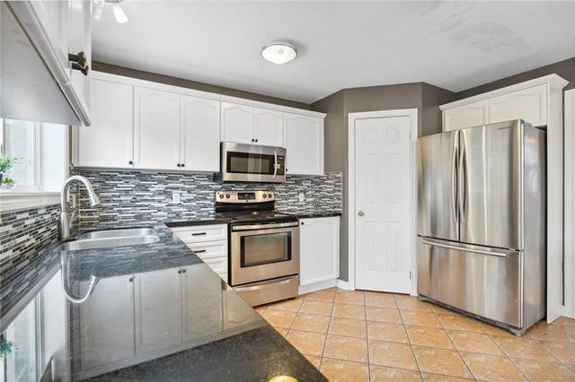 405 Doon Drive S, House detached with 4 bedrooms, 3 bathrooms and 2 parking in Kitchener ON | Image 6