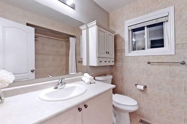 4745 James Austin Dr, House detached with 4 bedrooms, 4 bathrooms and 7 parking in Mississauga ON | Image 18