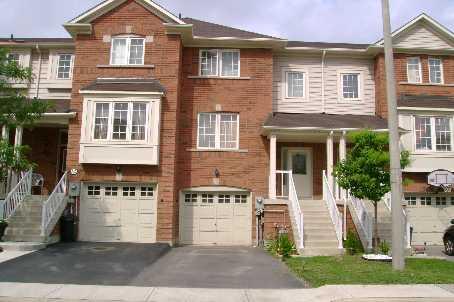21 - 271 Richvale Dr S, Townhouse with 3 bedrooms, 2 bathrooms and 1 parking in Brampton ON | Image 1