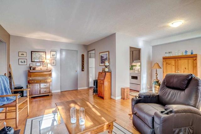 105 - 5 Shady Gfwy, Condo with 2 bedrooms, 1 bathrooms and 1 parking in Toronto ON | Image 3