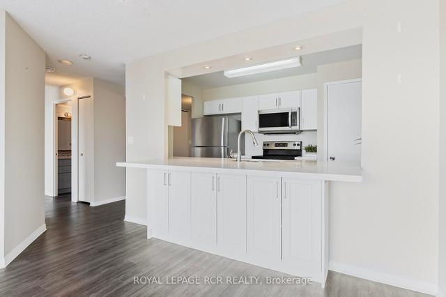 706 - 90 Dale Ave, Condo with 2 bedrooms, 2 bathrooms and 1 parking in Toronto ON | Image 7