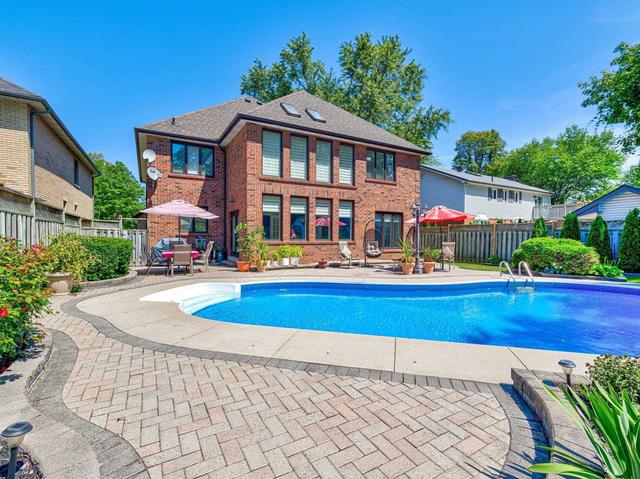 34 Maplewood Rd, House detached with 4 bedrooms, 4 bathrooms and 6 parking in Mississauga ON | Image 34