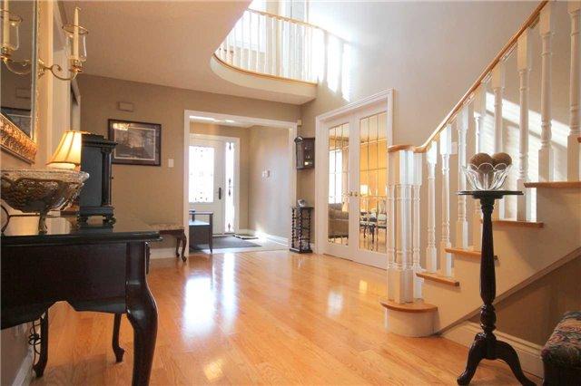 8 Valleyway Cres, House detached with 4 bedrooms, 4 bathrooms and 6 parking in Vaughan ON | Image 9