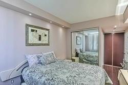 820 - 326 Major Mackenzie Dr E, Condo with 2 bedrooms, 2 bathrooms and 1 parking in Richmond Hill ON | Image 5