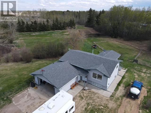 252035 Hwy 689, House detached with 4 bedrooms, 2 bathrooms and 10 parking in Northern Lights County AB | Card Image