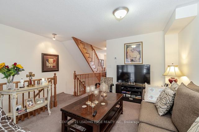 99 Torbarrie Rd, House attached with 3 bedrooms, 4 bathrooms and 1 parking in Toronto ON | Image 8