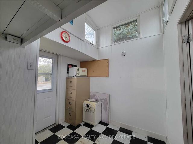 caboose - 43 Main St E, House detached with 0 bedrooms, 0 bathrooms and 1 parking in Milton ON | Image 20