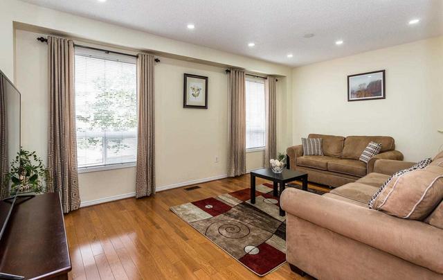 69 - 2 Sir Lou Dr, Townhouse with 3 bedrooms, 2 bathrooms and 2 parking in Brampton ON | Image 5