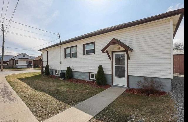 4401 Second Ave, House detached with 3 bedrooms, 2 bathrooms and 2 parking in Niagara Falls ON | Image 32
