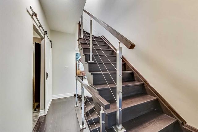 257 - 30 Stadium Rd, Townhouse with 3 bedrooms, 2 bathrooms and 1 parking in Toronto ON | Image 3
