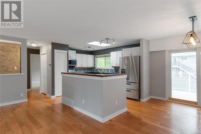 3622 Apsley Ave, House detached with 3 bedrooms, 2 bathrooms and 4 parking in Nanaimo BC | Image 5