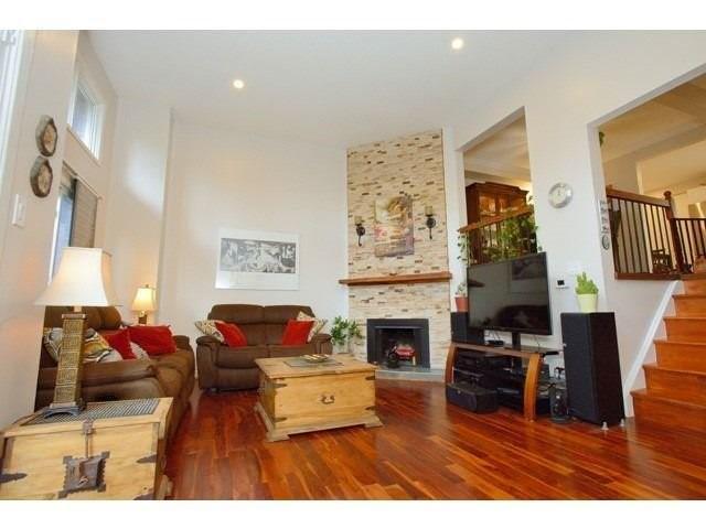 18 - 1755 Rathburn Rd E, Townhouse with 3 bedrooms, 3 bathrooms and 1 parking in Mississauga ON | Image 1