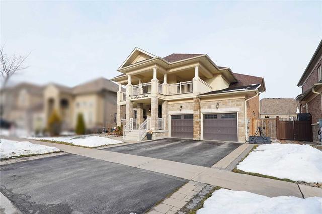 17 Skyline Tr, House detached with 5 bedrooms, 6 bathrooms and 5 parking in King ON | Image 12