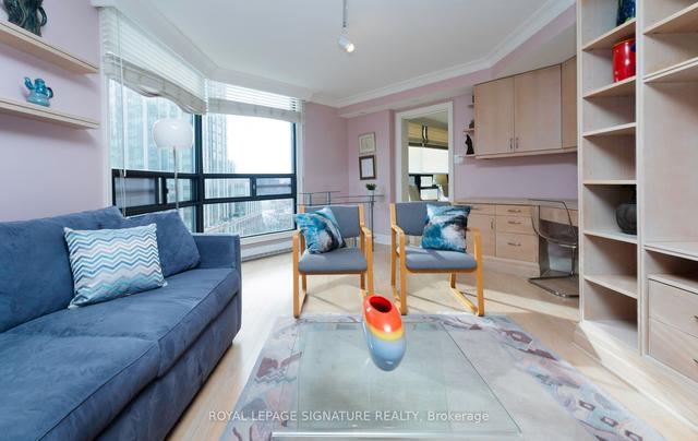 801 - 240 Heath St W, Condo with 2 bedrooms, 2 bathrooms and 2 parking in Toronto ON | Image 11