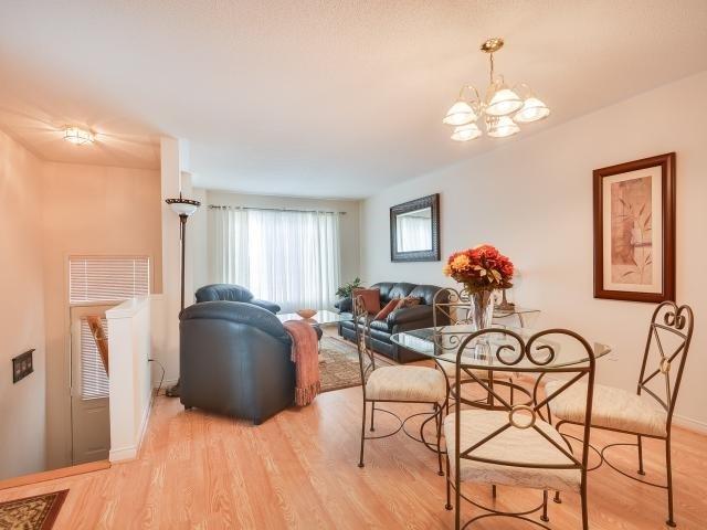 th38 - 38 Fairview Rd W, Townhouse with 3 bedrooms, 3 bathrooms and 1 parking in Mississauga ON | Image 3