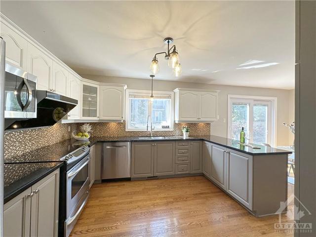 2 Shaughnessy Crescent, House detached with 4 bedrooms, 4 bathrooms and 6 parking in Ottawa ON | Image 12