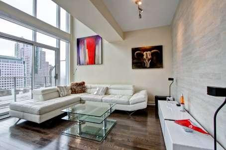 lph 32 - 21 Nelson St, Condo with 1 bedrooms, 2 bathrooms and 2 parking in Toronto ON | Image 2
