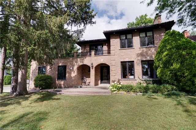 3223 Shoreline Drive, House detached with 4 bedrooms, 3 bathrooms and 4 parking in Oakville ON | Image 1