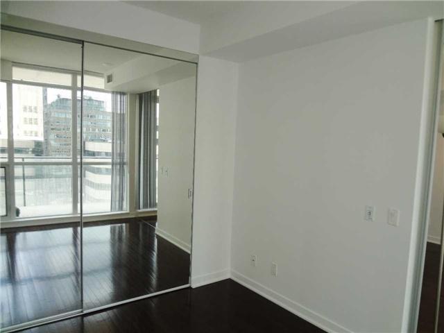 804 - 770 Bay St, Condo with 1 bedrooms, 1 bathrooms and null parking in Toronto ON | Image 10