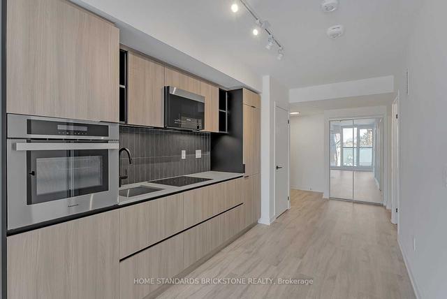 310 - 2 Augusta Ave, Condo with 1 bedrooms, 2 bathrooms and 0 parking in Toronto ON | Image 12