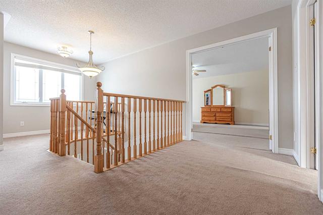 4 Brenchin Cres, House detached with 4 bedrooms, 3 bathrooms and 9 parking in Oro Medonte ON | Image 4